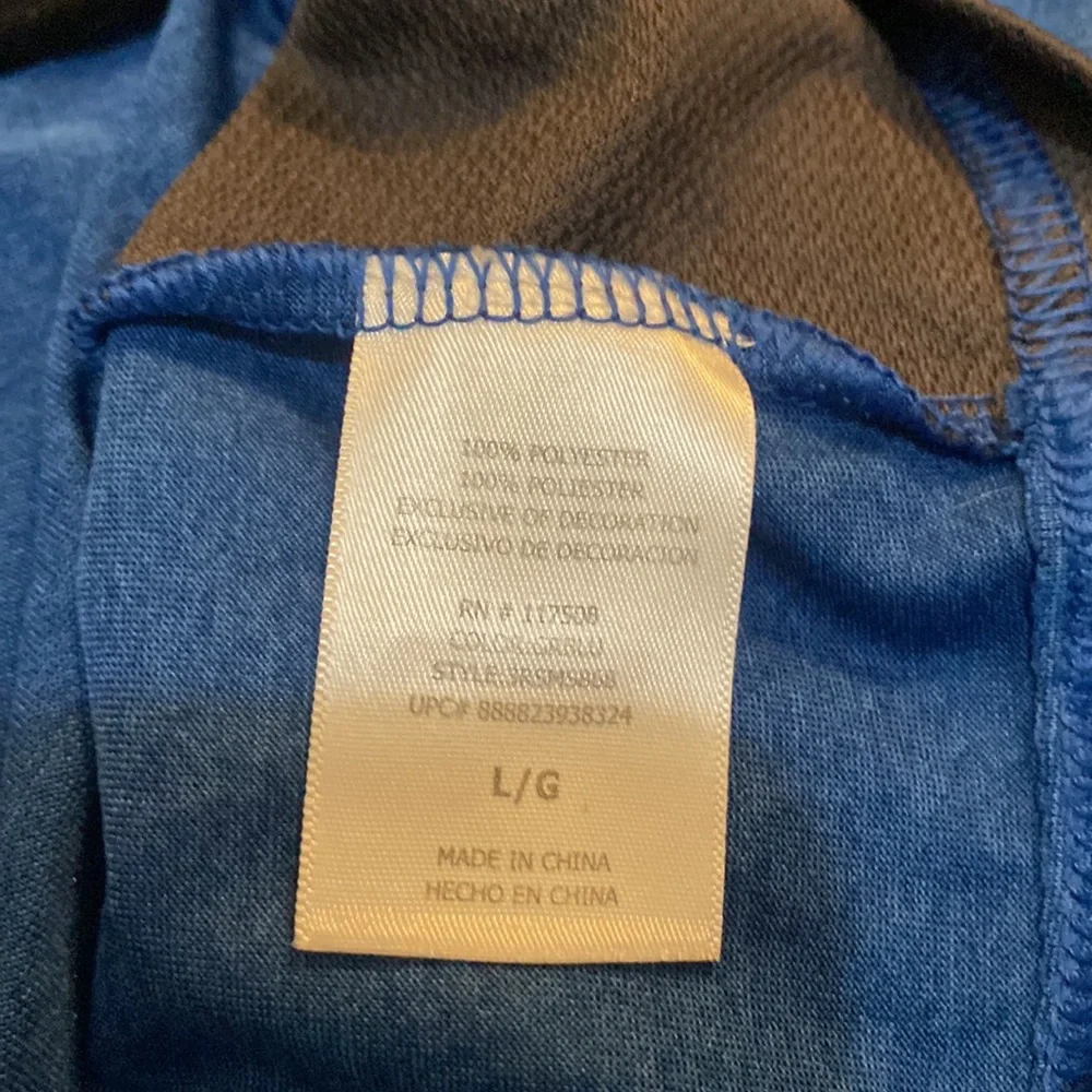 Two Reebok tees - Picture 6 of 8